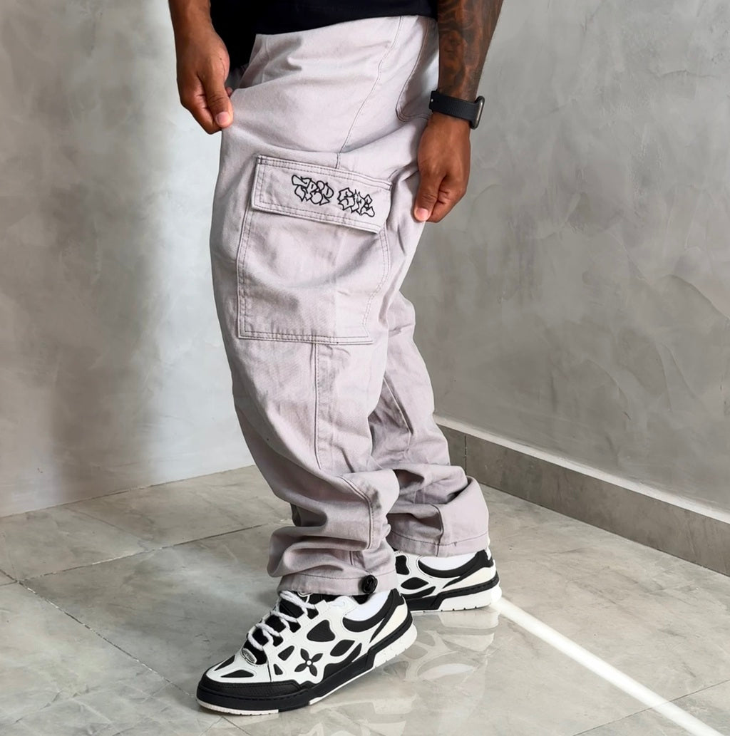 Calça Cargo Sarja Com Ajuste na Barra Trip Side (Gelo)
