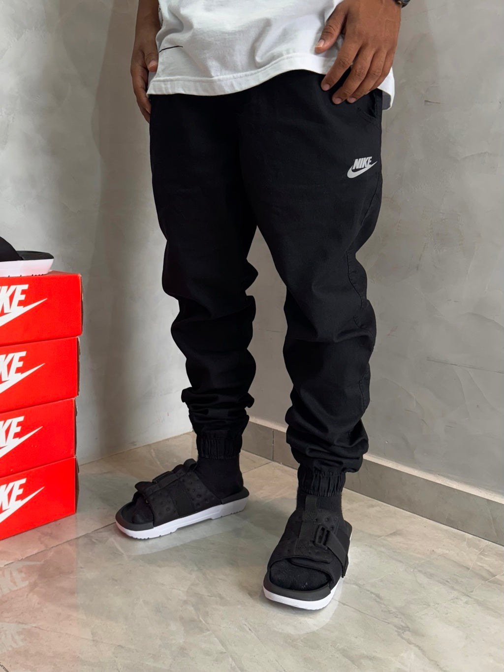 Calça Preta Jogger NK - 007