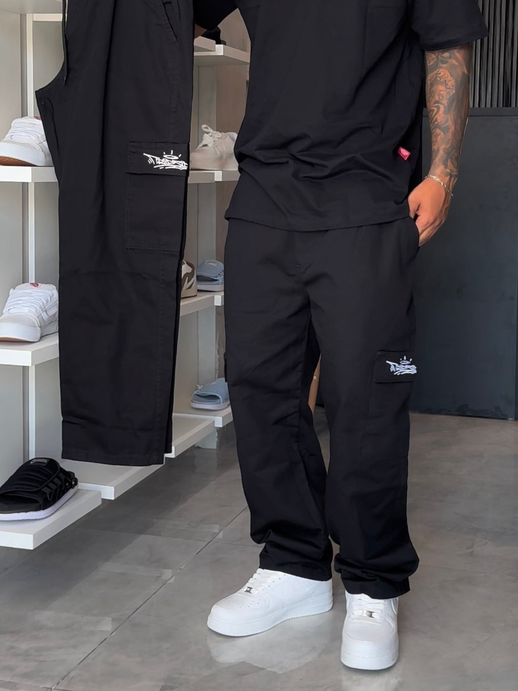 Calça Cargo Reta Trip Side - Preta