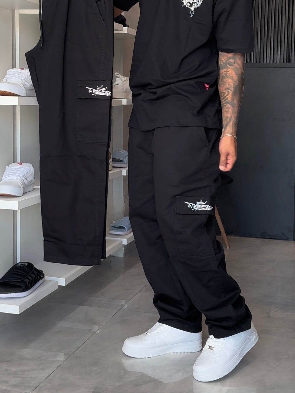 Calça Cargo Reta Trip Side - Preta