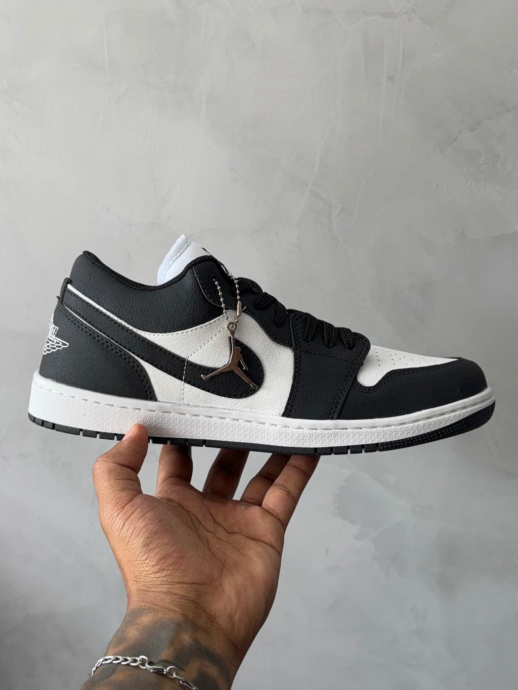 Tênis NK Air Jordan 1 Low - Preto/Branco