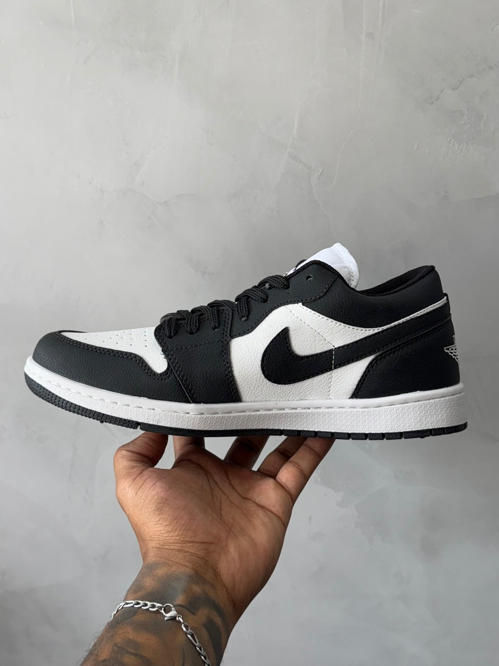 Tênis NK Air Jordan 1 Low - Preto/Branco