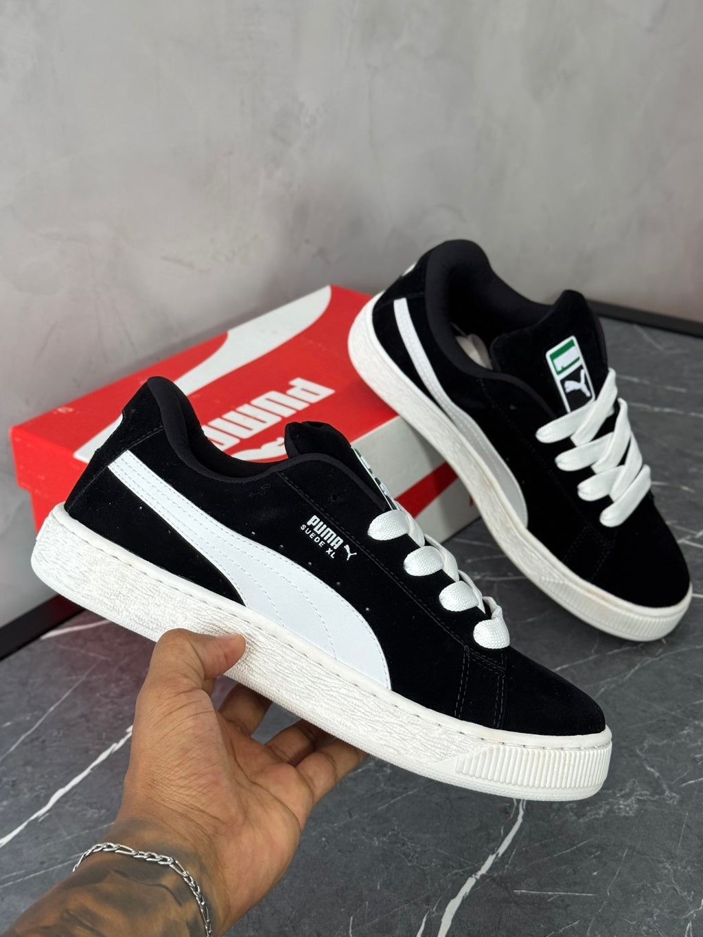 Tênis PM Suede XL - Preto/Branco