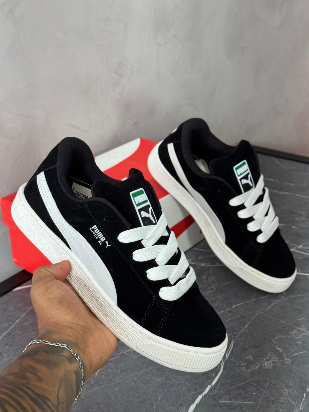 Tênis PM Suede XL - Preto/Branco