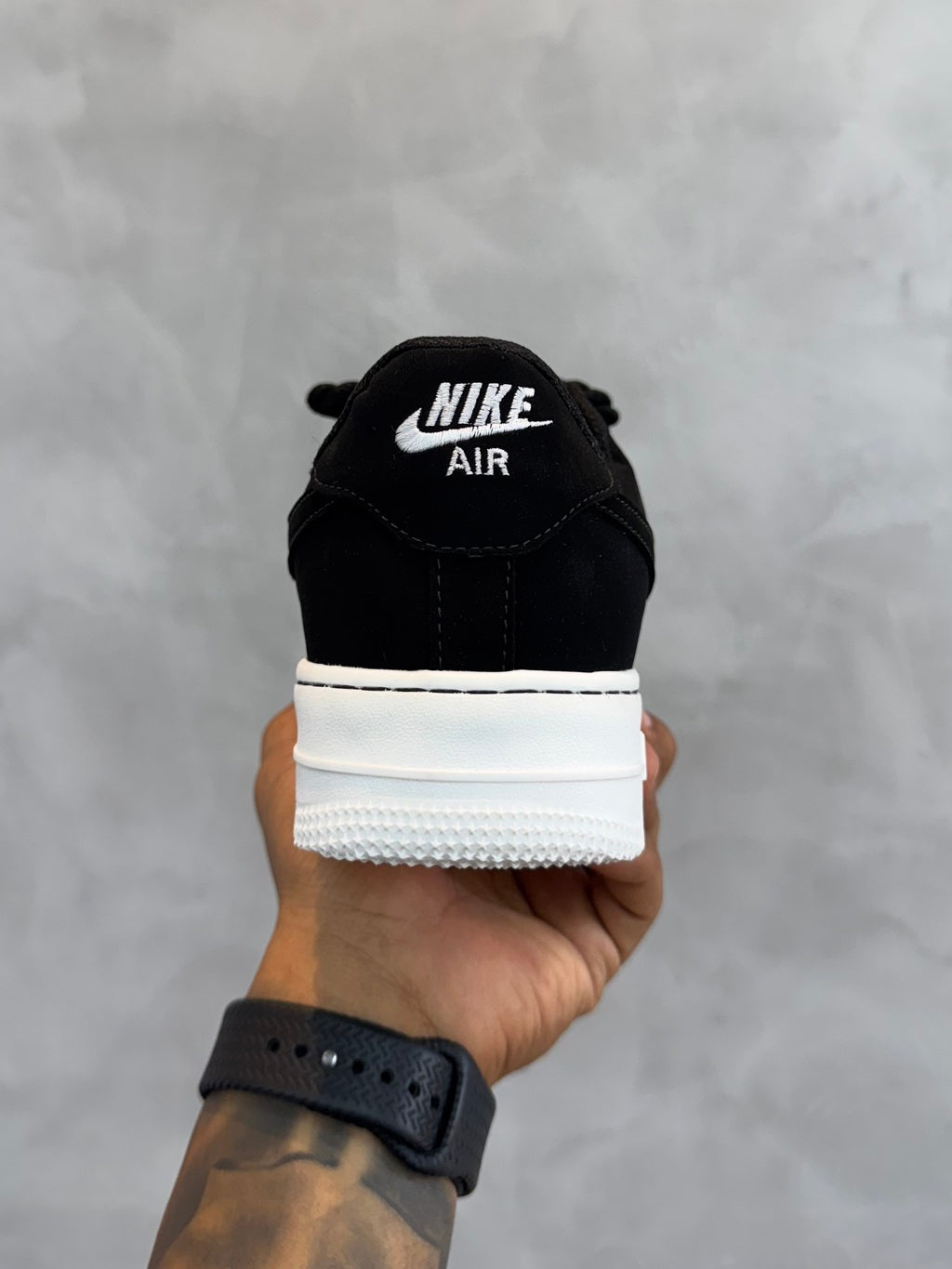 Tênis NK Air Force 1 Nobuck - Preto/Branco