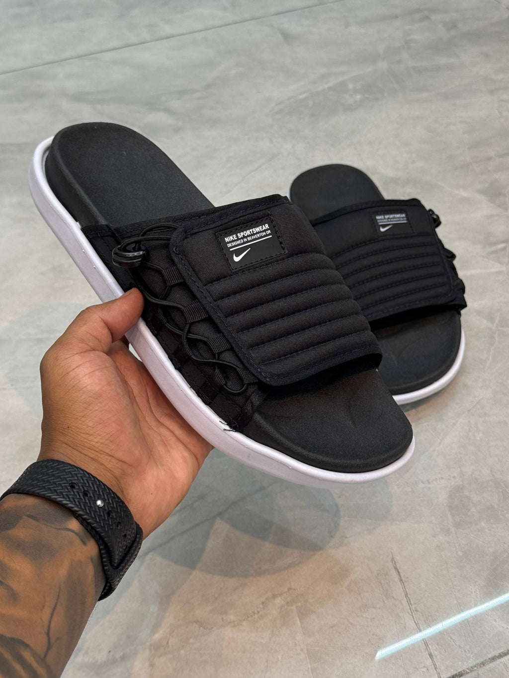 CHINELO SLIDE NK ASUNA 2.0 - PRETO/BRANCO