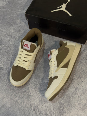 Tênis NK Air Jordan 1 Low Travis Scott Reverse Morcha - Bege/Marrom