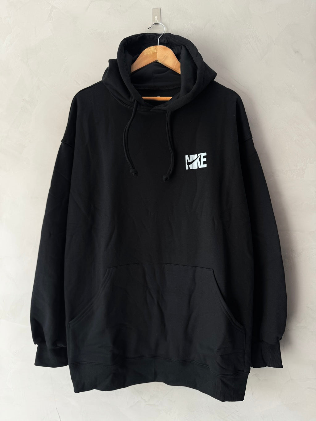 Moletom Canguru Nike - Preto