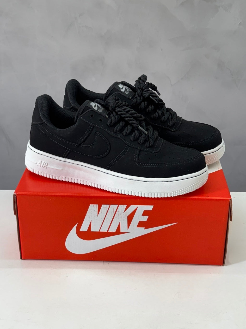 Tênis NK Air Force 1 Nobuck - Preto/Branco