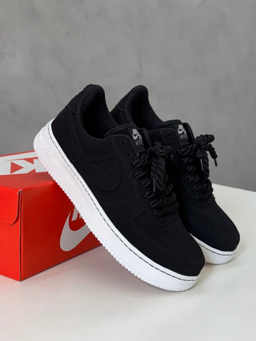 Tênis NK Air Force 1 Nobuck - Preto/Branco